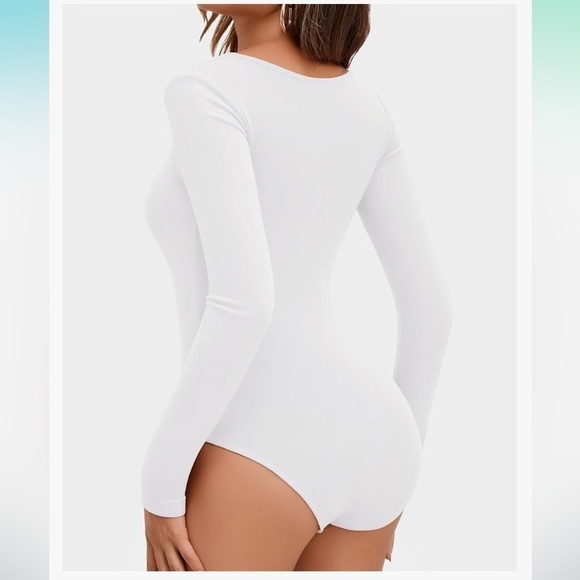 NWT Long Sleeve Bodysuit Plicated V Neck Sweetheart Neckline Going Out - Picture 2 of 7